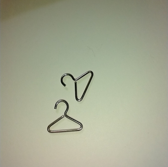 ✨ Small hanger earrings FREE with purchase - Picture 3 of 3
